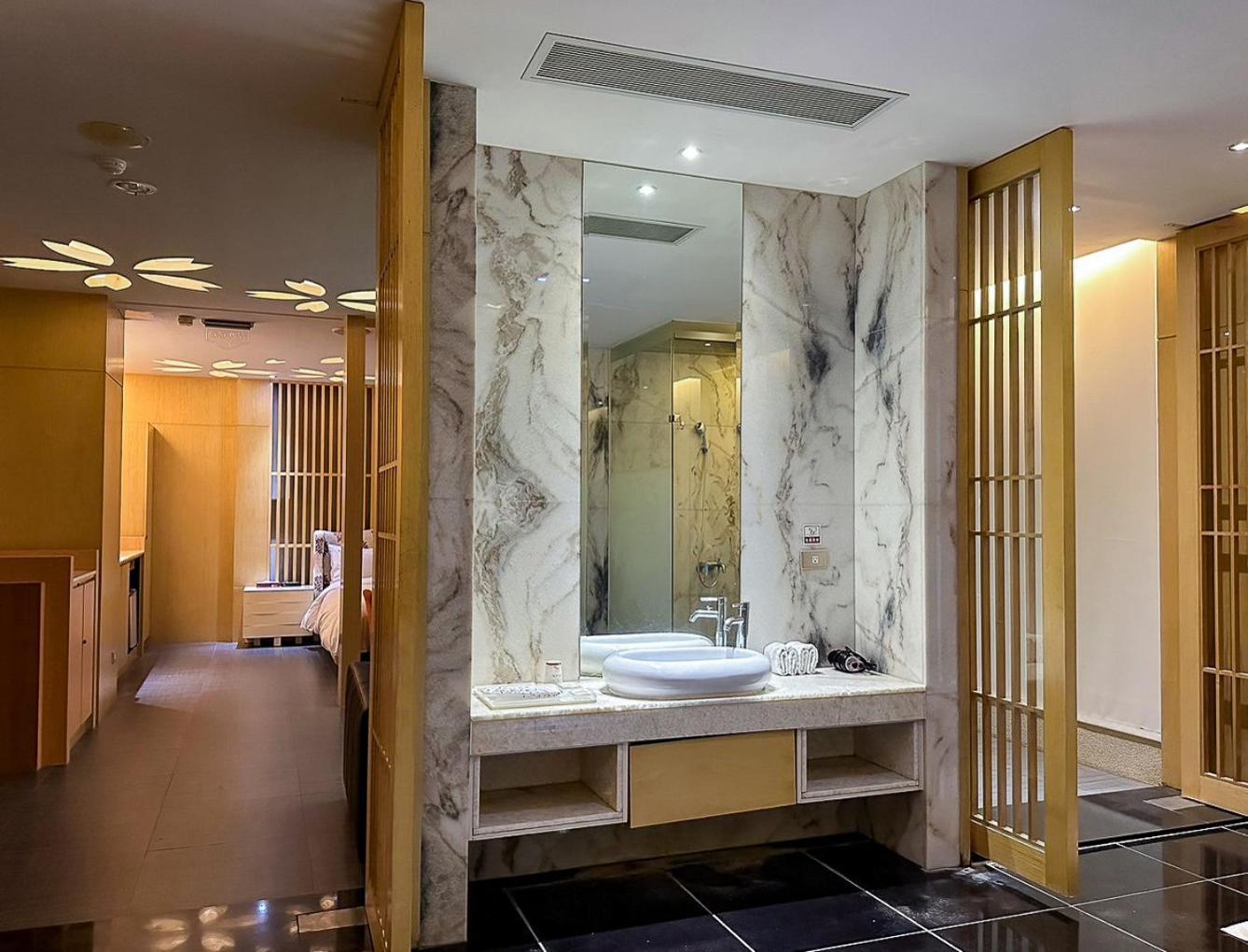 ออล-ยูอาร์ บูทิก โฮเต็ล ผิงถุง Motel Pingtung ภายนอก รูปภาพ