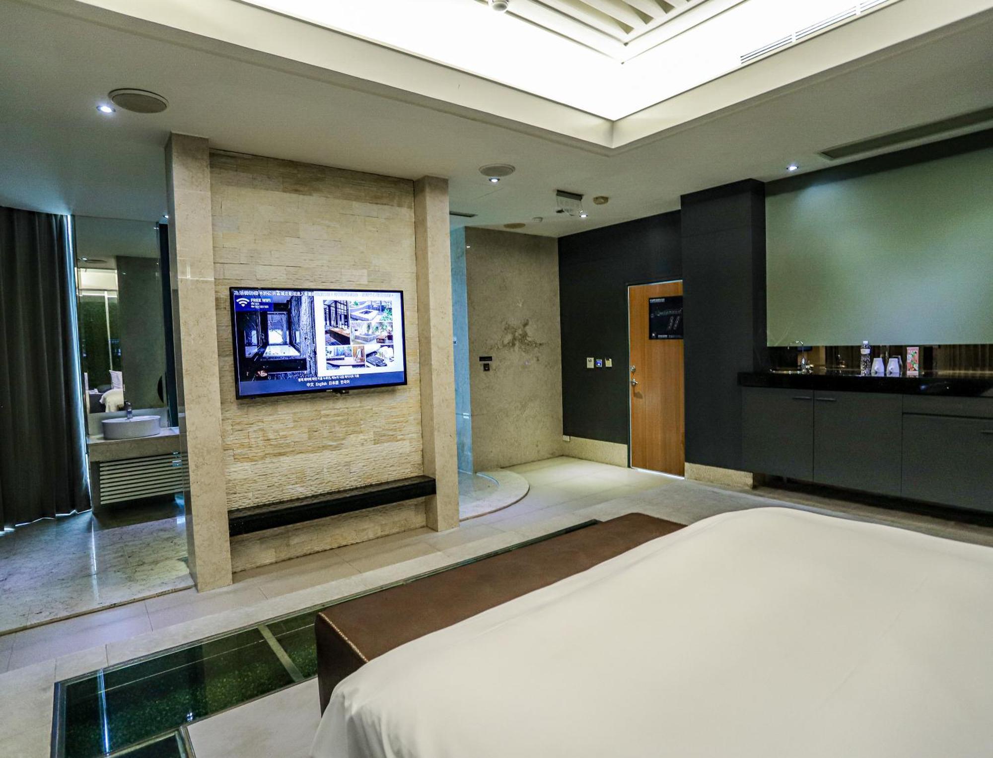 ออล-ยูอาร์ บูทิก โฮเต็ล ผิงถุง Motel Pingtung ภายนอก รูปภาพ