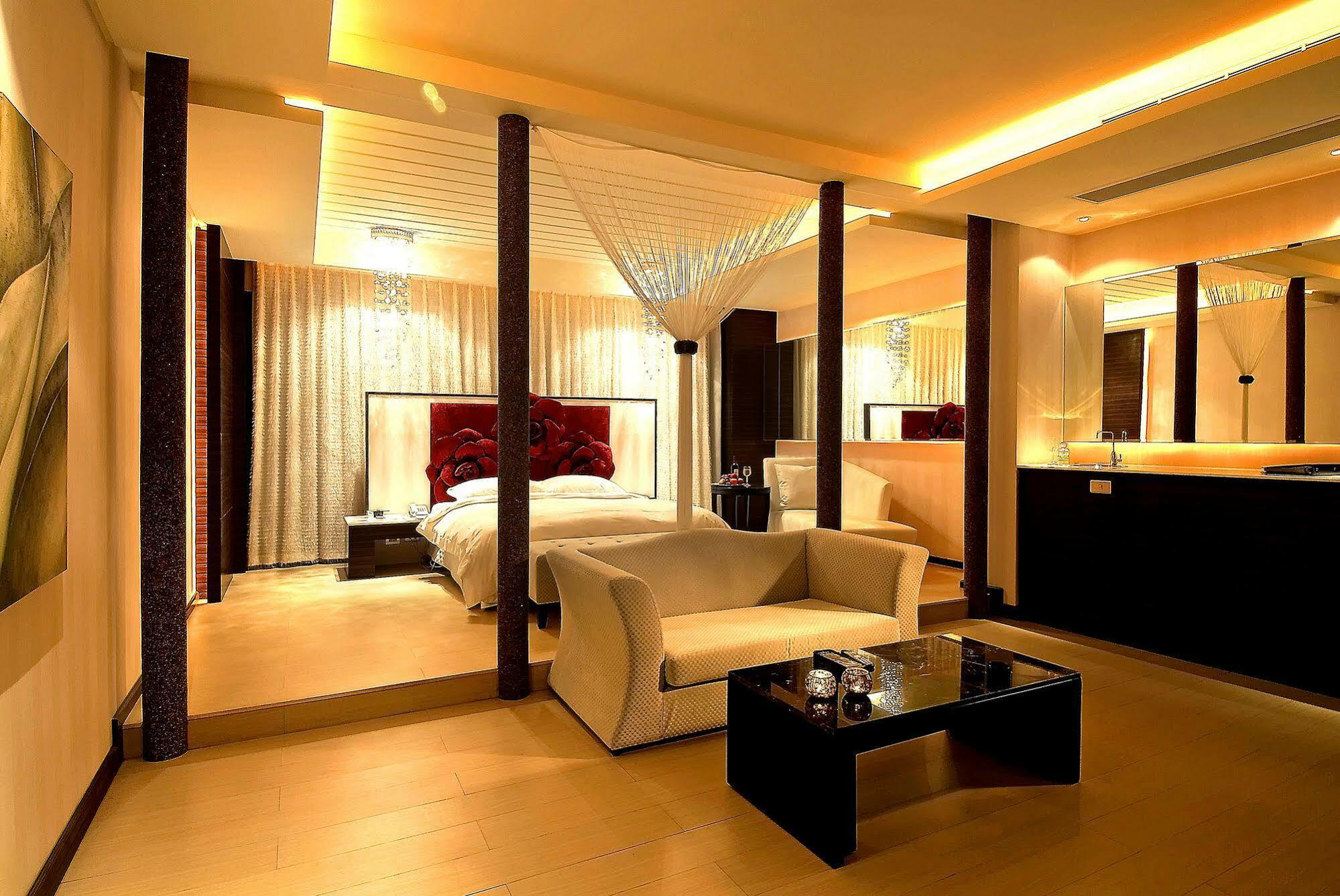 ออล-ยูอาร์ บูทิก โฮเต็ล ผิงถุง Motel Pingtung ภายนอก รูปภาพ