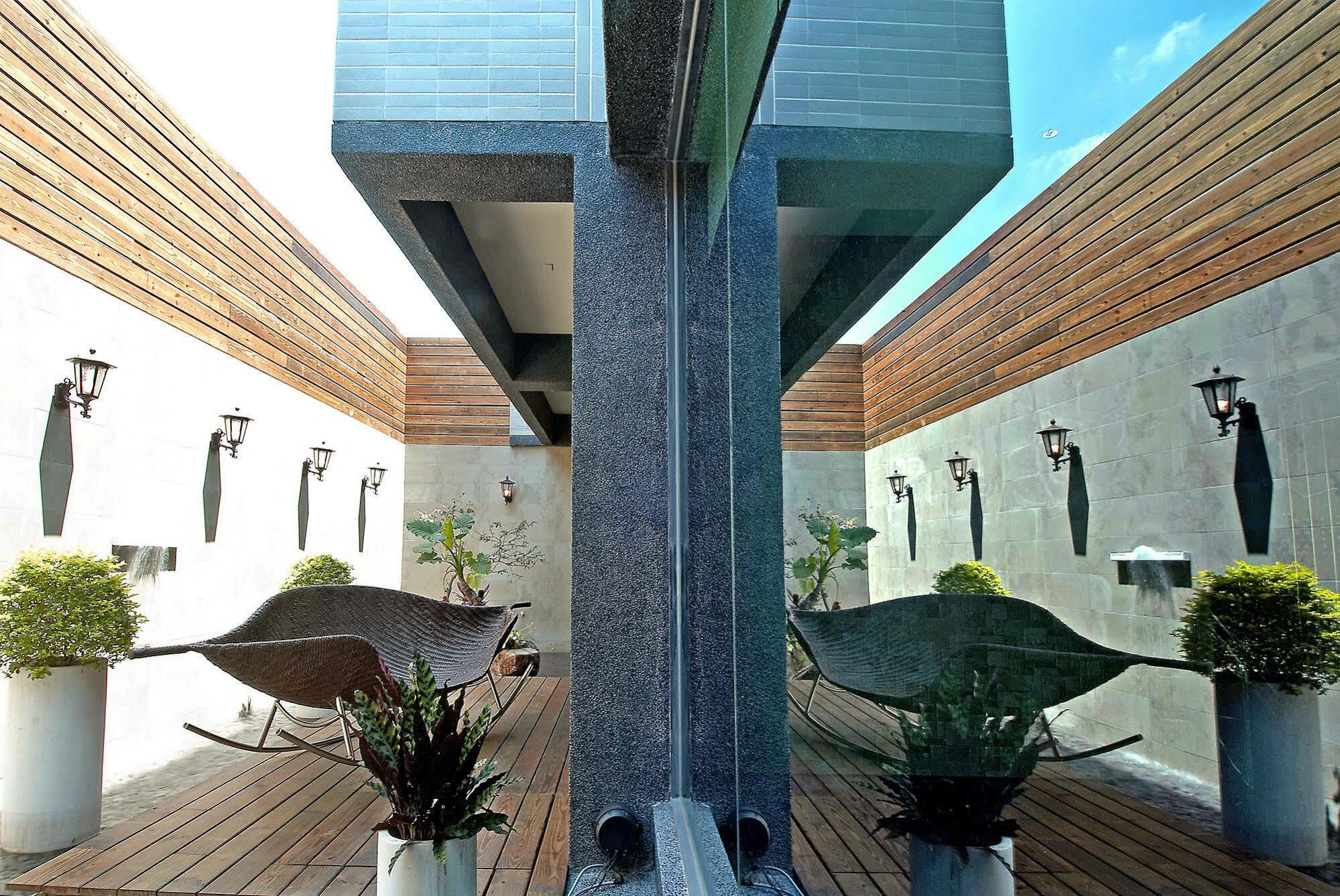 ออล-ยูอาร์ บูทิก โฮเต็ล ผิงถุง Motel Pingtung ภายนอก รูปภาพ